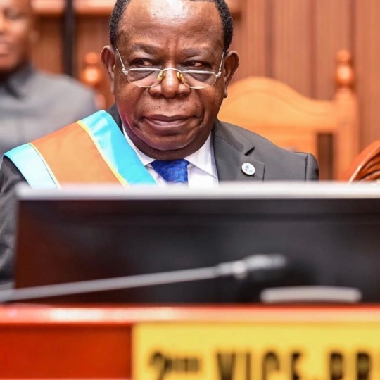 RDC : le professeur Modeste Bahati Lukwebo démissionne de son poste de vice-président du Sénat.